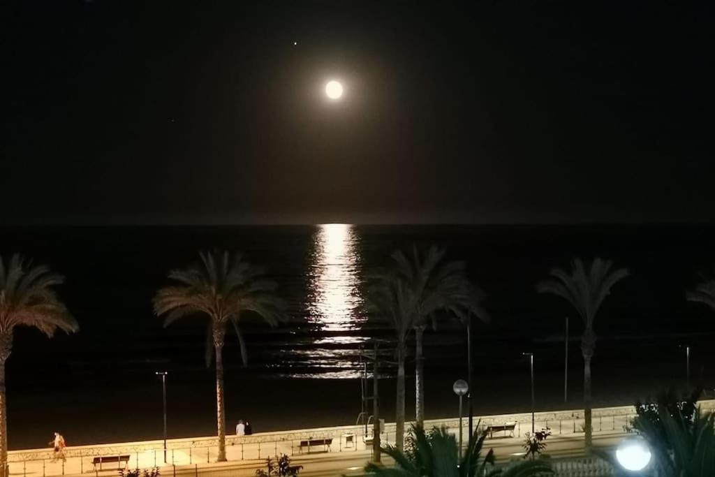 אליקאנטה Lujoso Apartamento En Primera Linea De Playa מראה חיצוני תמונה